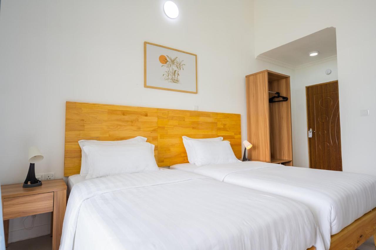 Hotel True South à Atoll Addu Extérieur photo