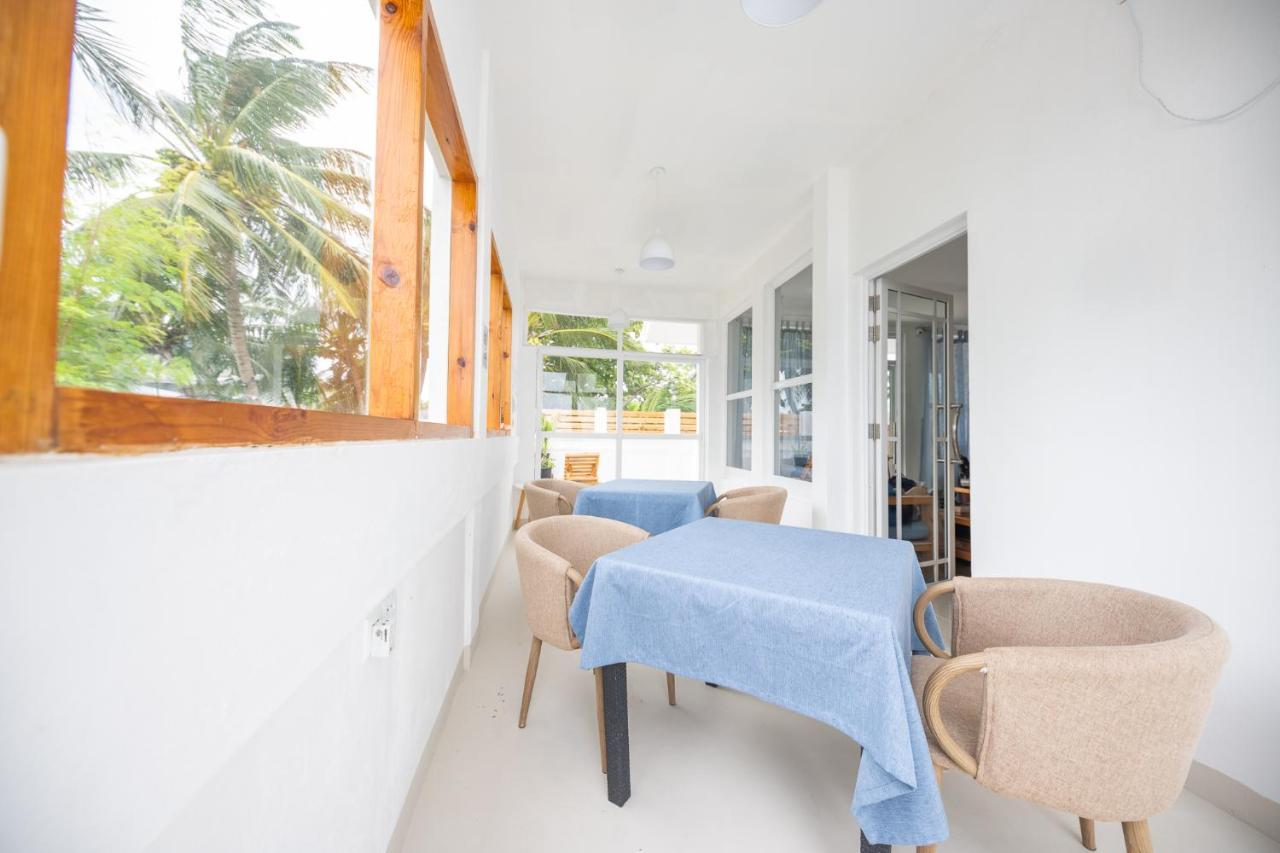 Hotel True South à Atoll Addu Extérieur photo